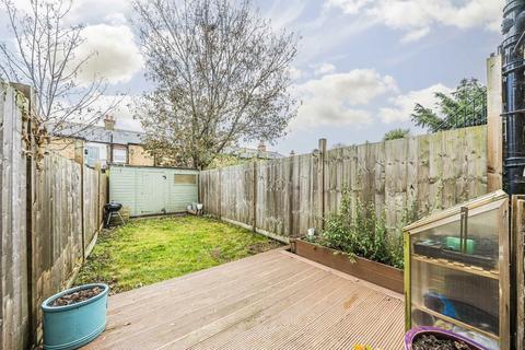 2 bedroom maisonette for sale, Rosehill, Hampton TW12