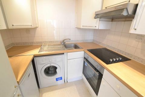 2 bedroom flat to rent, Colney Hatch Lane, London N10