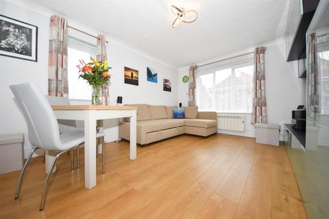 1 bedroom flat for sale, Frances Havergal Close, Leamington Spa