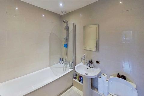 1 bedroom apartment to rent, Browning Street, Kennington