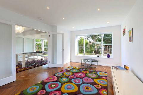3 Hoe Meadow, Beaconsfield, HP9 1TD