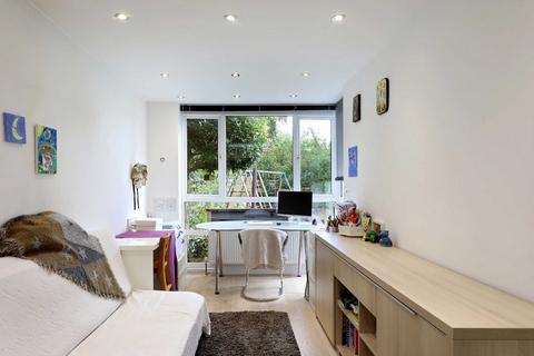 3 Hoe Meadow, Beaconsfield, HP9 1TD