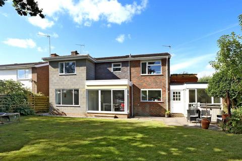 3 Hoe Meadow, Beaconsfield, HP9 1TD