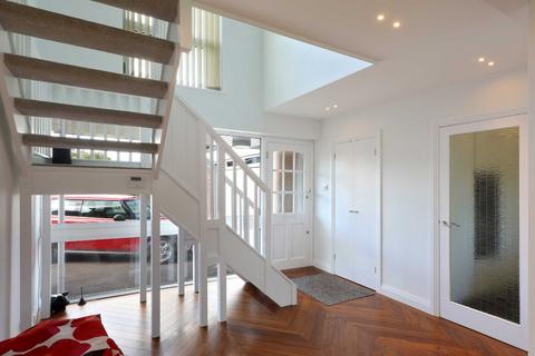 3 Hoe Meadow, Beaconsfield, HP9 1TD