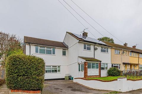 5 bedroom end of terrace house for sale, Elfed Avenue, Penarth CF64