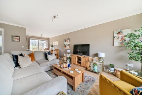 3 bedroom end of terrace house for sale, Manor Gardens, Godalming, Surrey, GU7