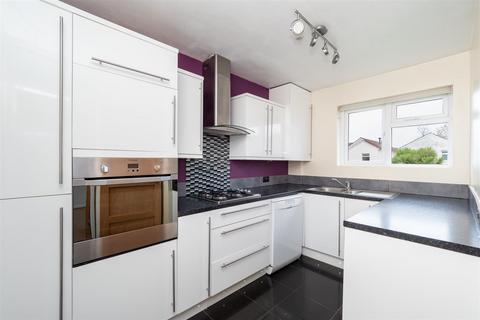 2 bedroom maisonette for sale, Denbigh Close, Cheam, Sutton