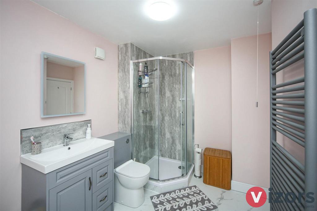 Ensuite