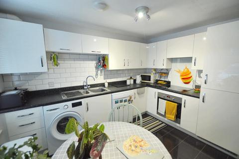 3 bedroom end of terrace house for sale, Hexham Avenue, Bourne, PE10