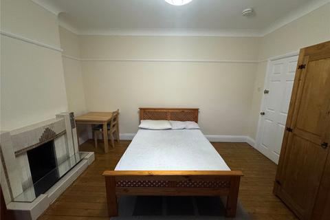 undefined, Great West Road, Isleworth, TW7
