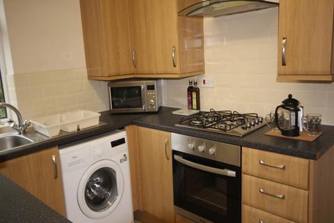 2 bedroom house share to rent, South Street, Derby,