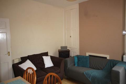 2 bedroom house share to rent, South Street, Derby,