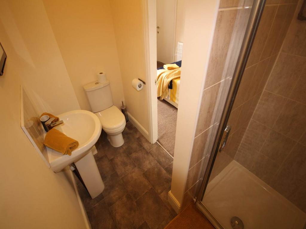 En-suite 2