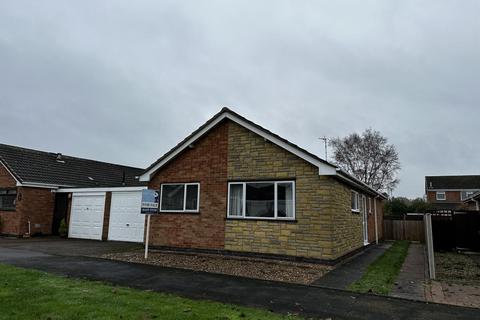 3 bedroom detached house to rent, Conifer Close, Lutterworth LE17