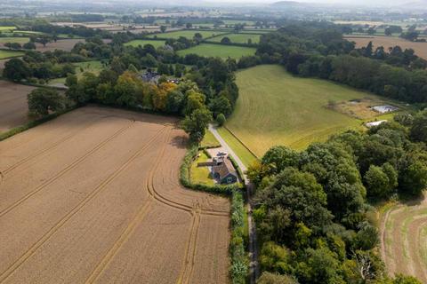 3 bedroom detached bungalow to rent, Eardisley,  Hereford,  HR3