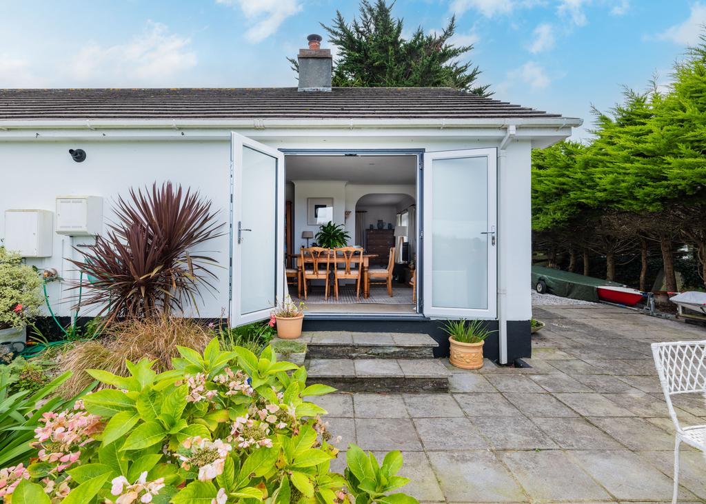 6724c5272f2e6 Trelawney Court 1-25