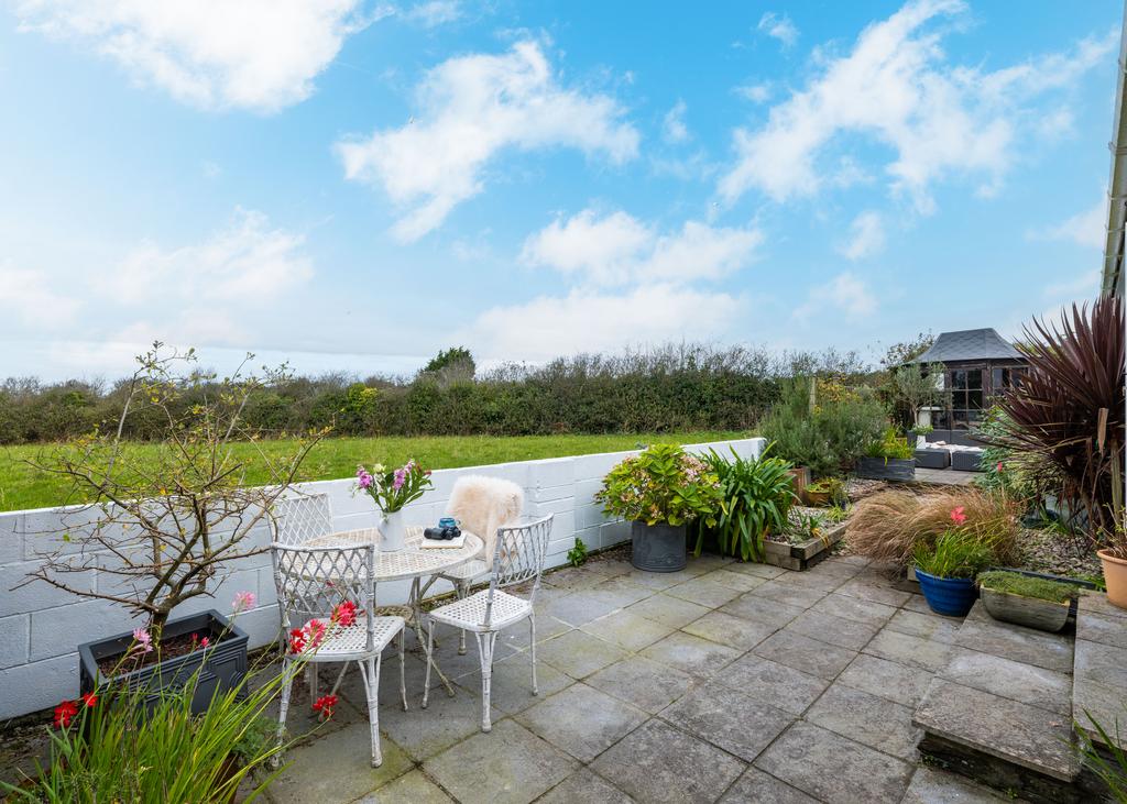 6724c55802e0f Trelawney Court 1-26