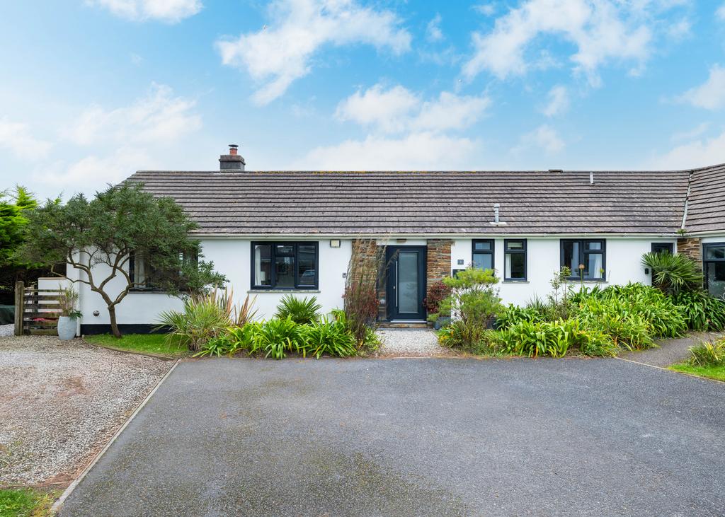 6724c558980fa Trelawney Court 1-30