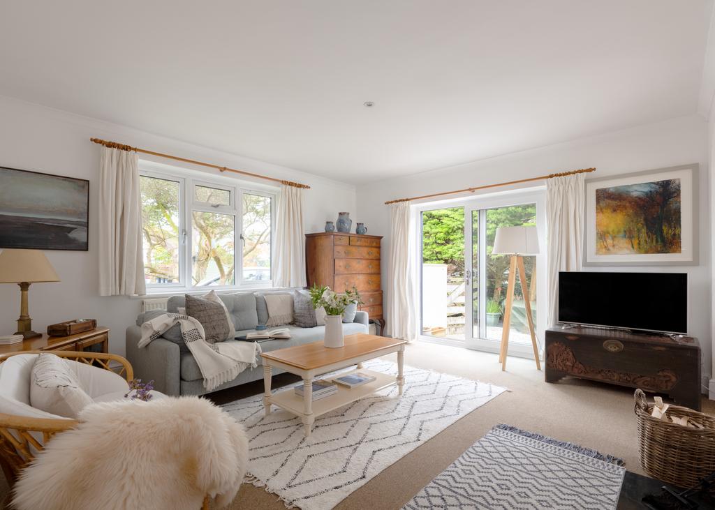 6724c4fcbc324 Trelawney Court 1-14