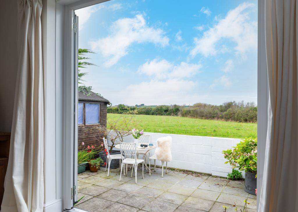 6724c525b29db Trelawney Court 1-17
