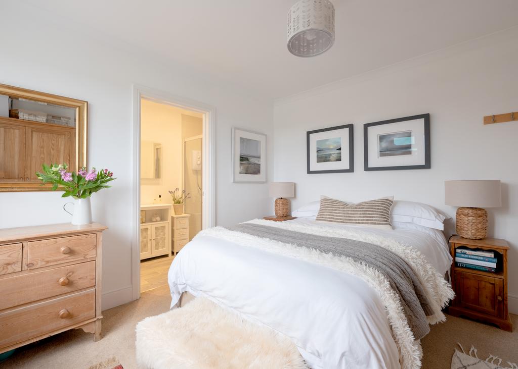 6724c4fad39c2 Trelawney Court 1-1