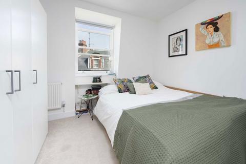 2 bedroom flat to rent, Lillie Road, London SW6