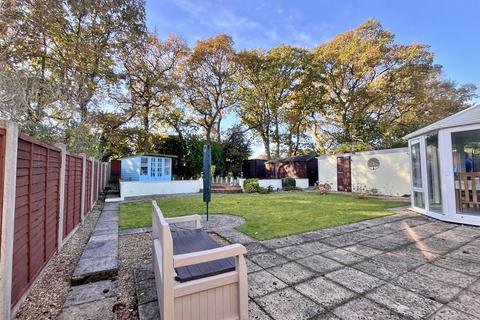 3 bedroom bungalow for sale, Woodlinken Close, Verwood, Dorset, BH31