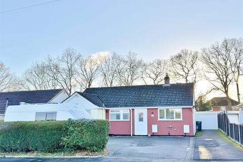 3 bedroom bungalow for sale, Woodlinken Close, Verwood, Dorset, BH31