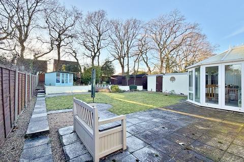 3 bedroom bungalow for sale, Woodlinken Close, Verwood, Dorset, BH31