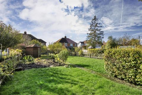 3 bedroom semi-detached house for sale, Tonbridge Road, Hildenborough TN11