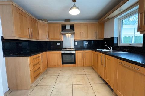 3 bedroom semi-detached house to rent, Midhurst Road, Liverpool, Merseyside, L12