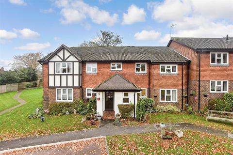 2 bedroom ground floor flat for sale, Linden Chase, Uckfield, East Sussex