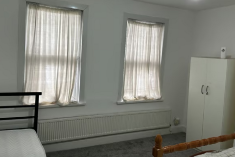 5 bedroom terraced house to rent, Clarendon Road, Walthamstow, London, E17