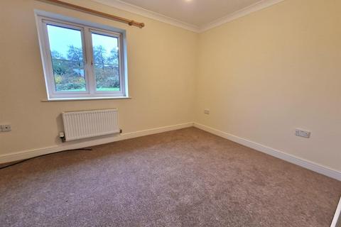 2 bedroom house to rent, Webbers Way, Tiverton EX16