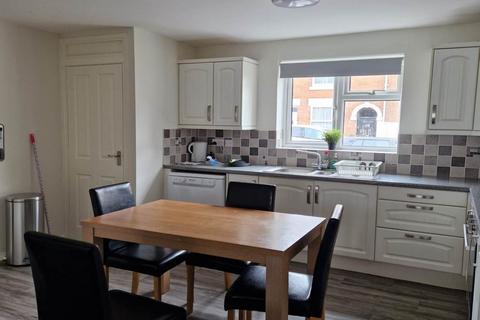 2 bedroom flat to rent, Cobden Street, Derby,