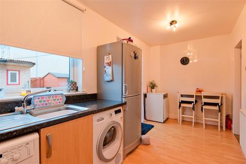 9 Bracken Way, Larkhall, ML9 2NE