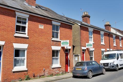 3 bedroom end of terrace house for sale, Central Romsey