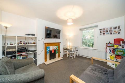 2 bedroom flat for sale, Grange Park, London W5