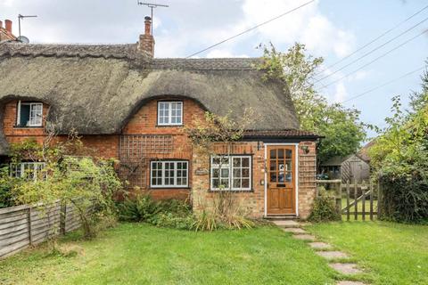 3 bedroom end of terrace house for sale, West Street, Buckingham MK18