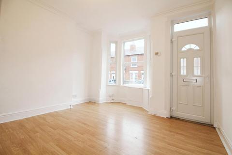 3 bedroom terraced house to rent, Logan Street, Bulwell, Nottingham, NG6