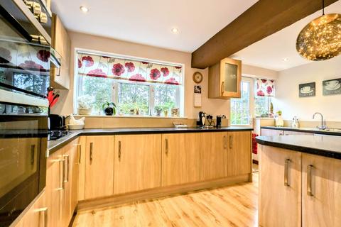 3 bedroom detached house for sale, Dudley Close, Bordon GU35