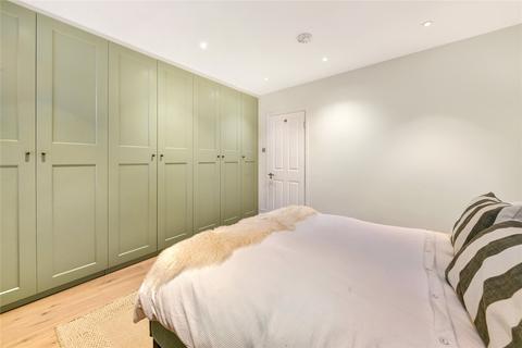 4 bedroom terraced house to rent, Battersea High Street, London, SW11