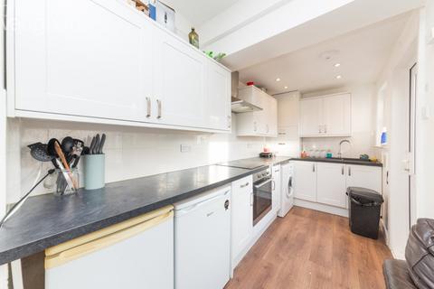 4 bedroom terraced house to rent, Hartington Place, Brighton BN2