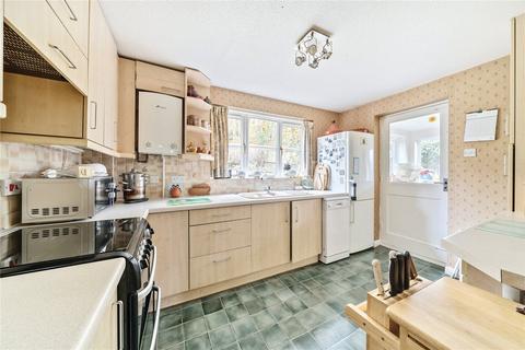 4 bedroom detached house for sale, Salisbury Close, Alton, Hampshire, GU34