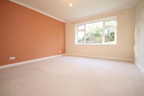 2 bedroom flat to rent, Lindfield Gardens, Guildford