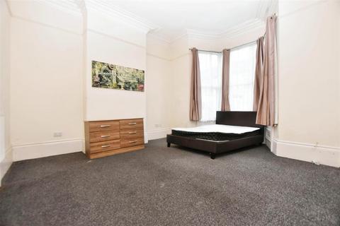 3 bedroom terraced house for sale, Dover Street, Hull