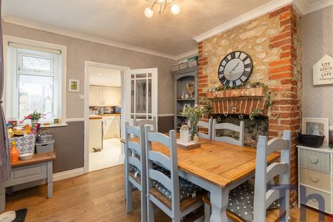 2 bedroom semi-detached house for sale, Ventnor PO38