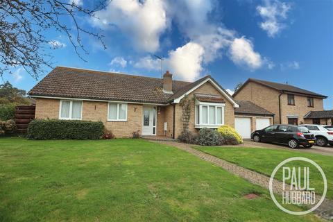 3 bedroom detached bungalow for sale, Kingswood Avenue, Carlton Colville, NR33