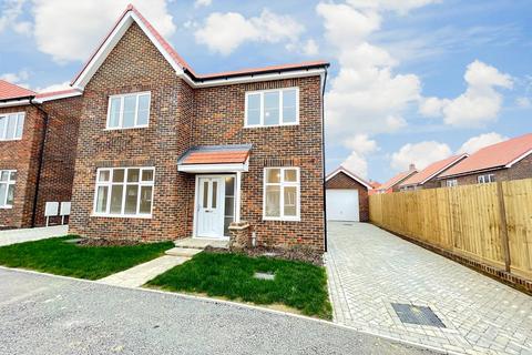 4 bedroom detached house for sale, Daisy Drive, Hailsham, East Sussex