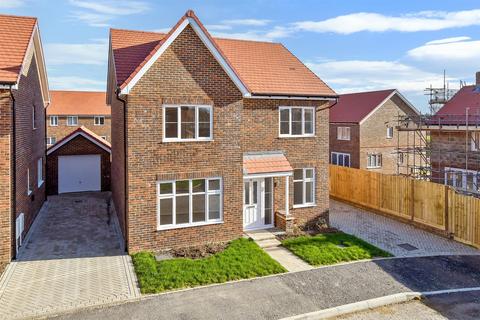 4 bedroom detached house for sale, Daisy Drive, Hailsham, East Sussex